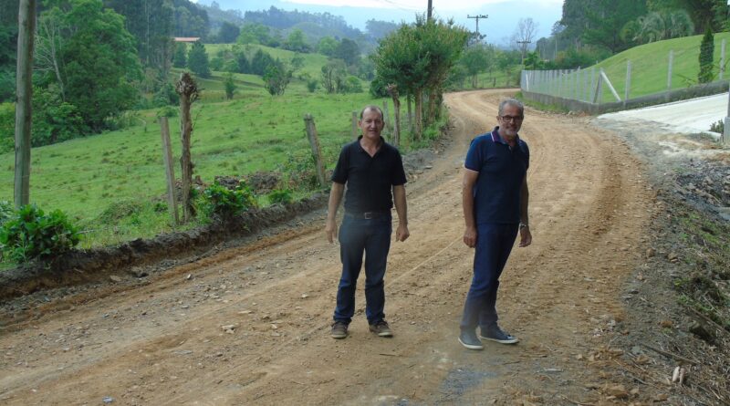 Prefeito e Vice vistoriam trabalhos