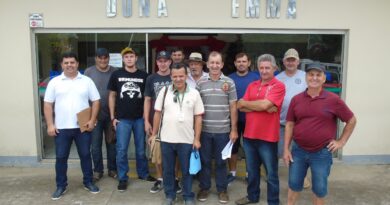 Piscicultores de Dona Emma participam de visita técnica em Rio do Sul